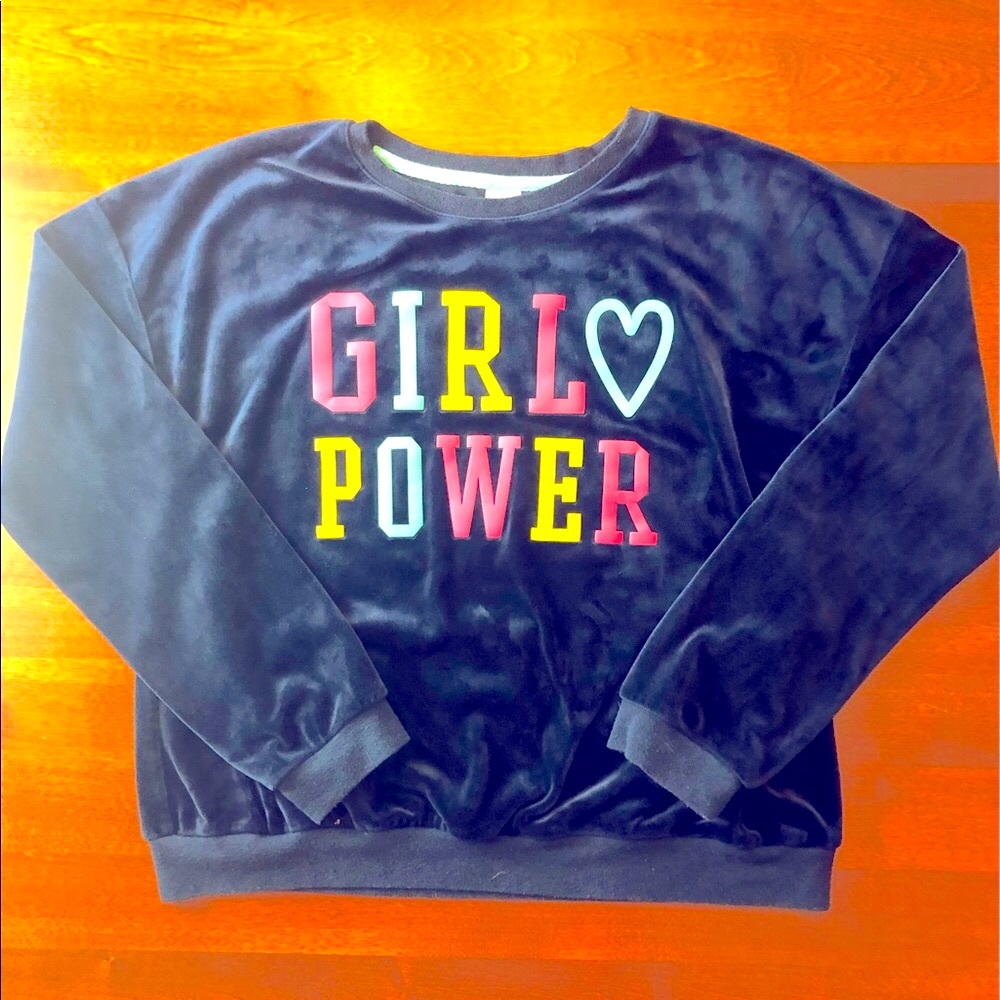❤️Super cute Girl Power velour like sweatshirt 🌺🌺